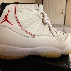 Jordan Air Jordan 11 Retro Platinum Tint/University Red Box Label